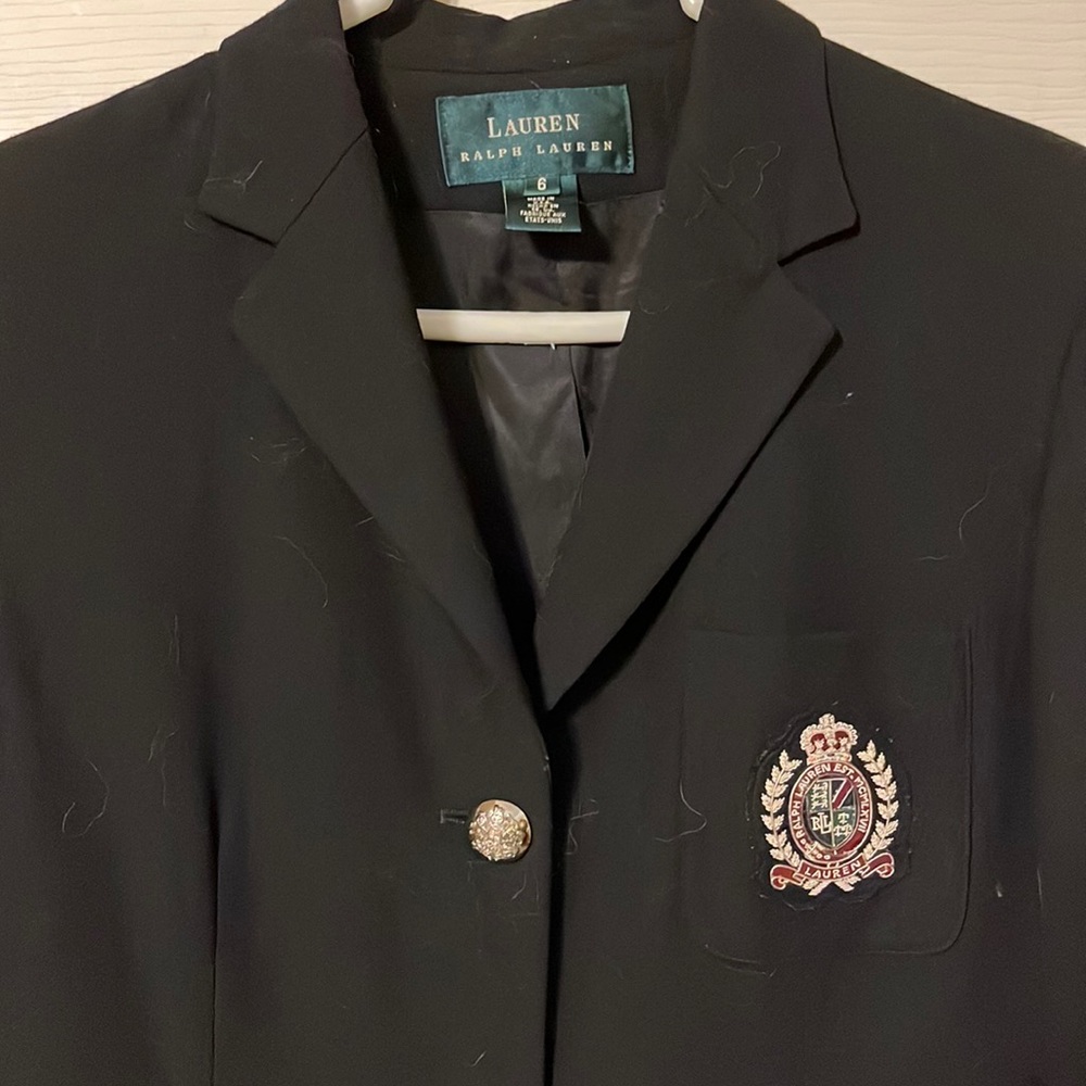 Lauren by Ralph Lauren black long/trench blazer with emblem size 6. Gorgeous!